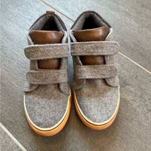Cat & Jack Gray wool boys dress sneakers with Brown Accents size 11